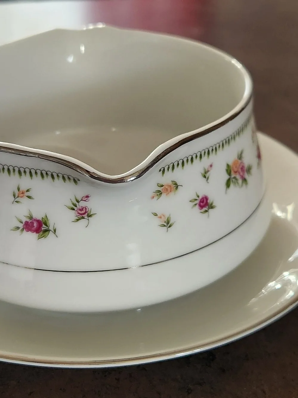 Vintage Abingdon Fine Porcelain China Gravy Boat And Creamer Set